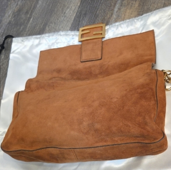 Fendi Baguette Carmel Brown Suede Gold Hardware Bag Italy Bonus Unbranded Strap - Picture 16 of 17